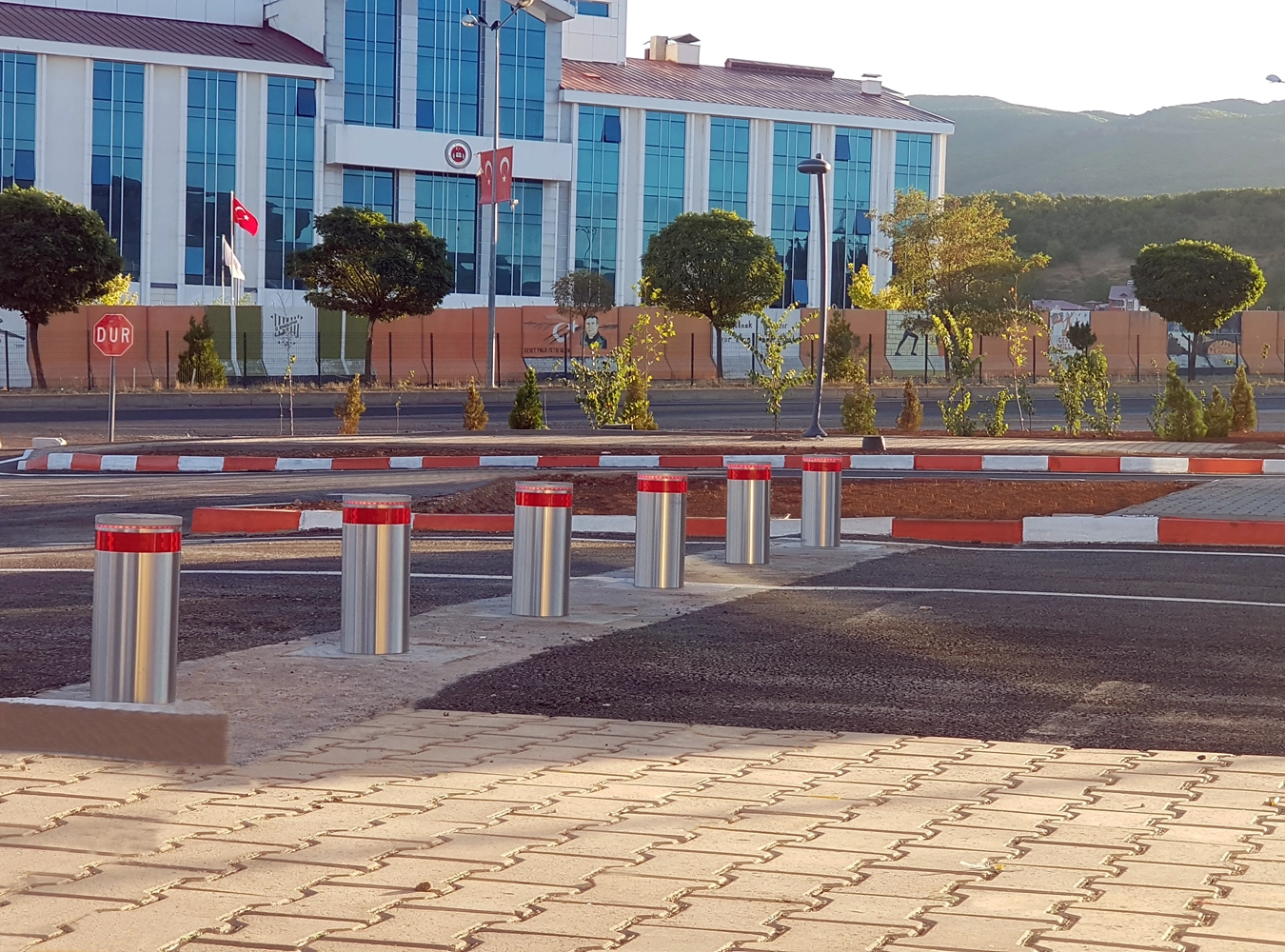 Traffic management bollards